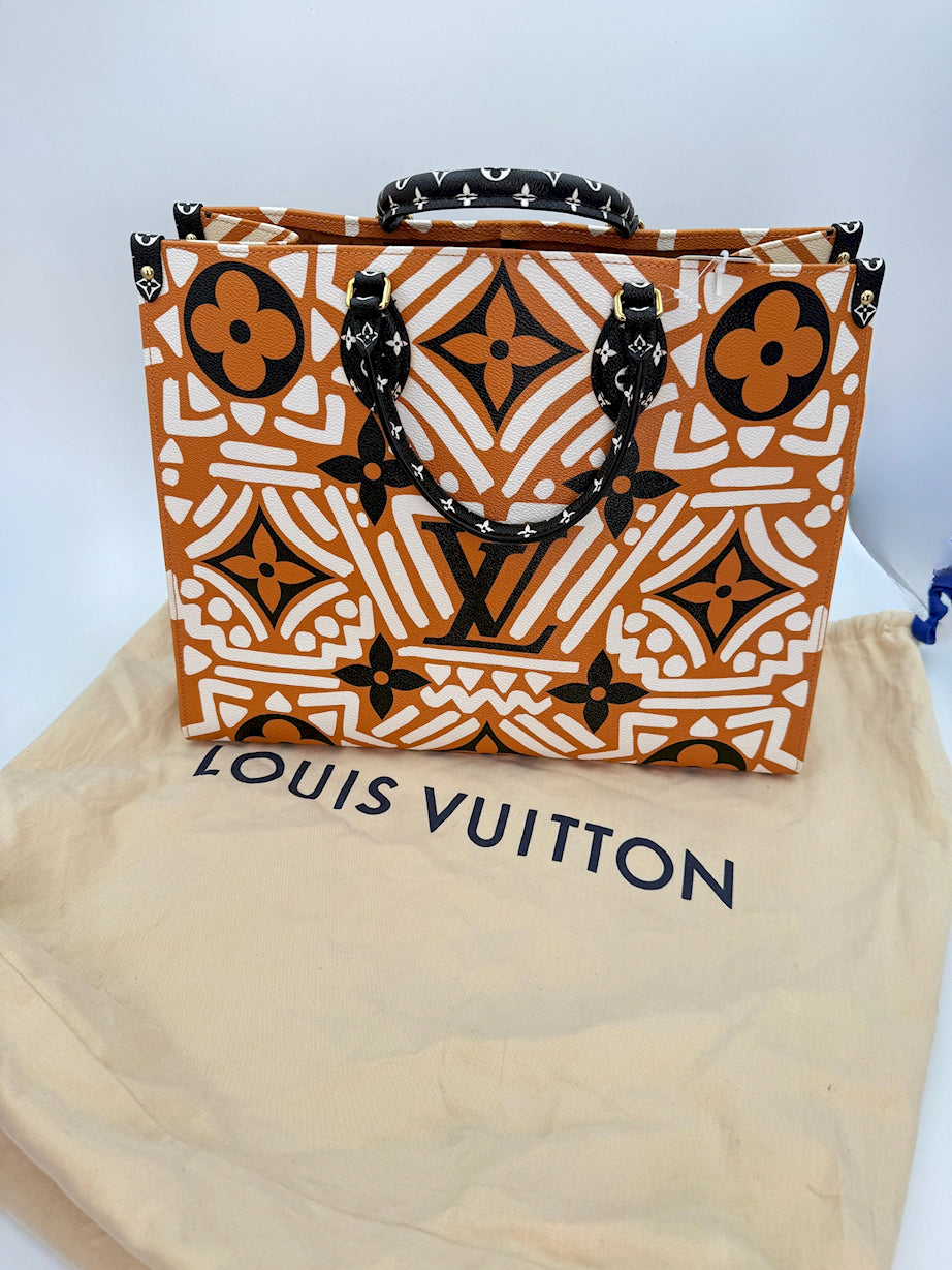 (AJ50) Louis Vuitton Crafty Onthego GM Shoulder Bag, Gold Hardware