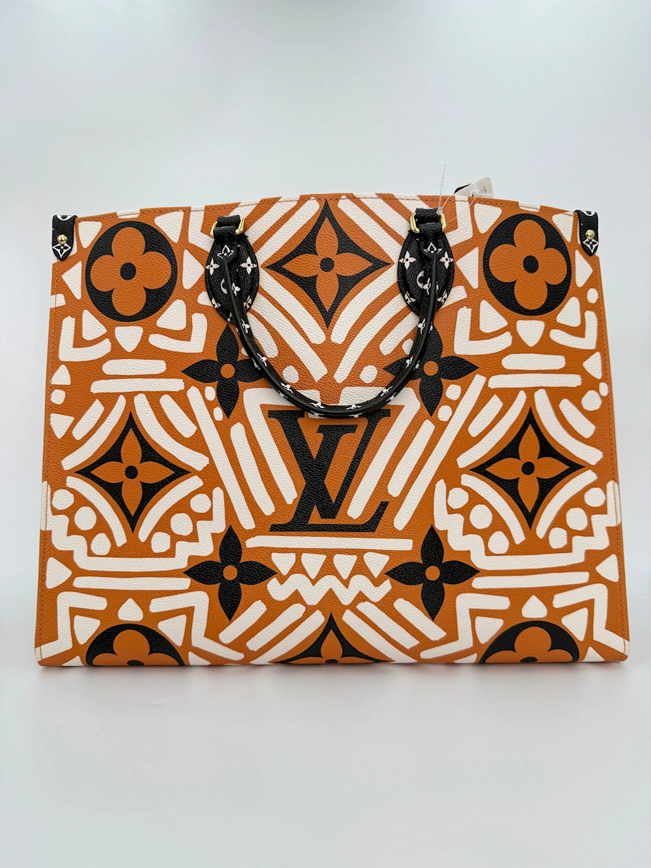 (AJ50) Louis Vuitton Crafty Onthego GM Shoulder Bag, Gold Hardware