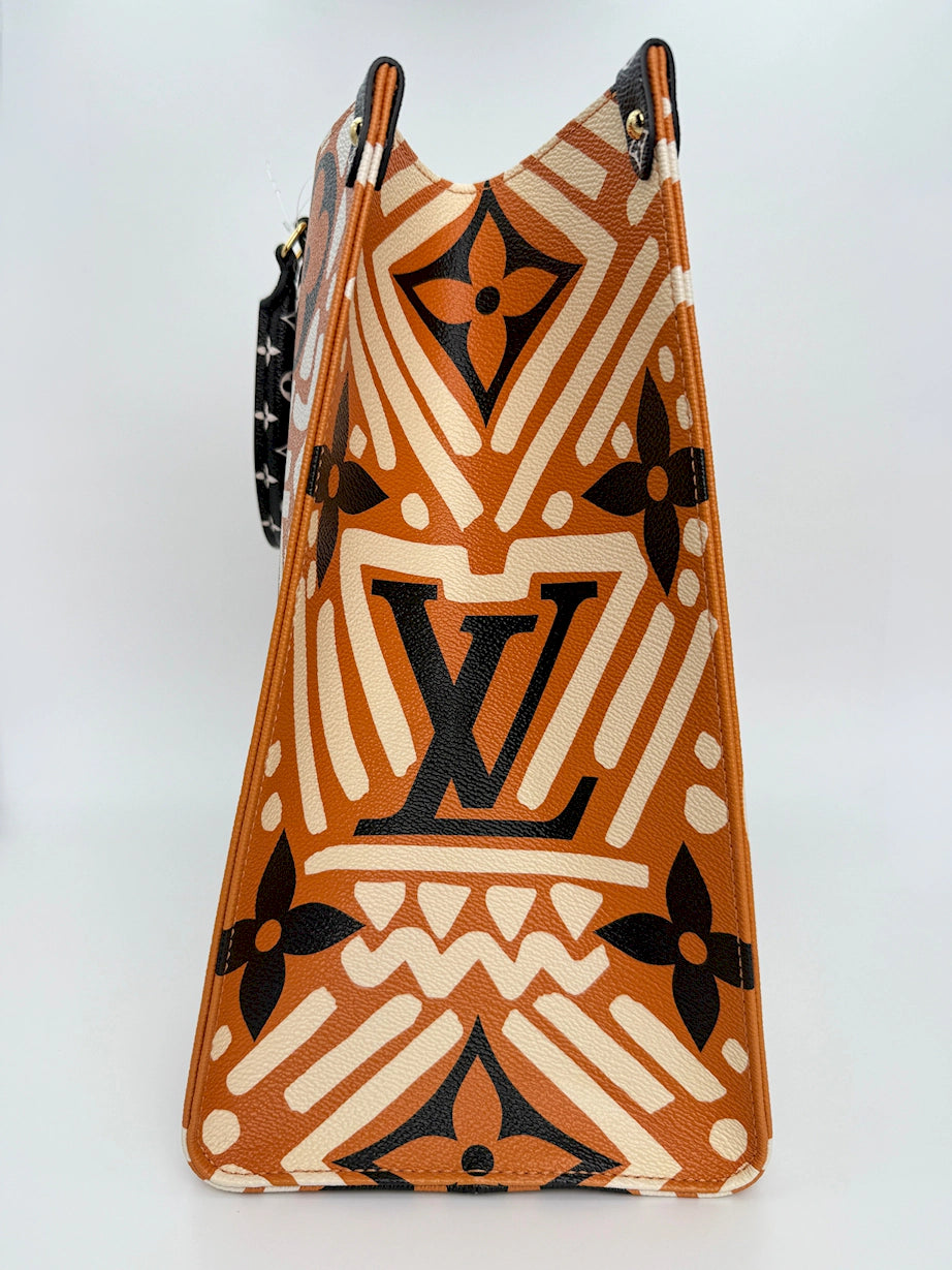 (AJ50) Louis Vuitton Crafty Onthego GM Shoulder Bag, Gold Hardware