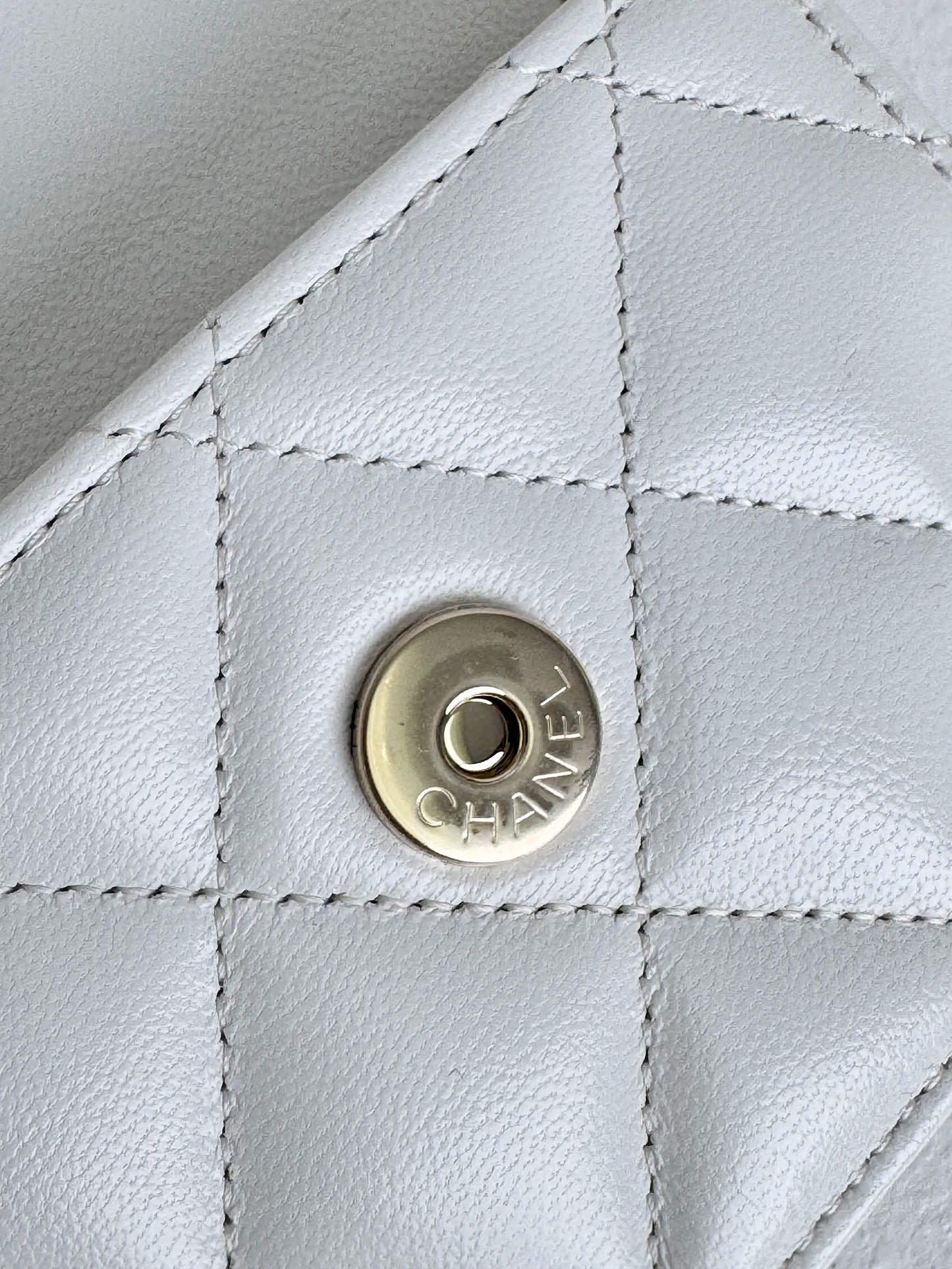 (A44) Chanel White Aged Calfskin 2021 Punk Chain Belt Bag Gold Hardware