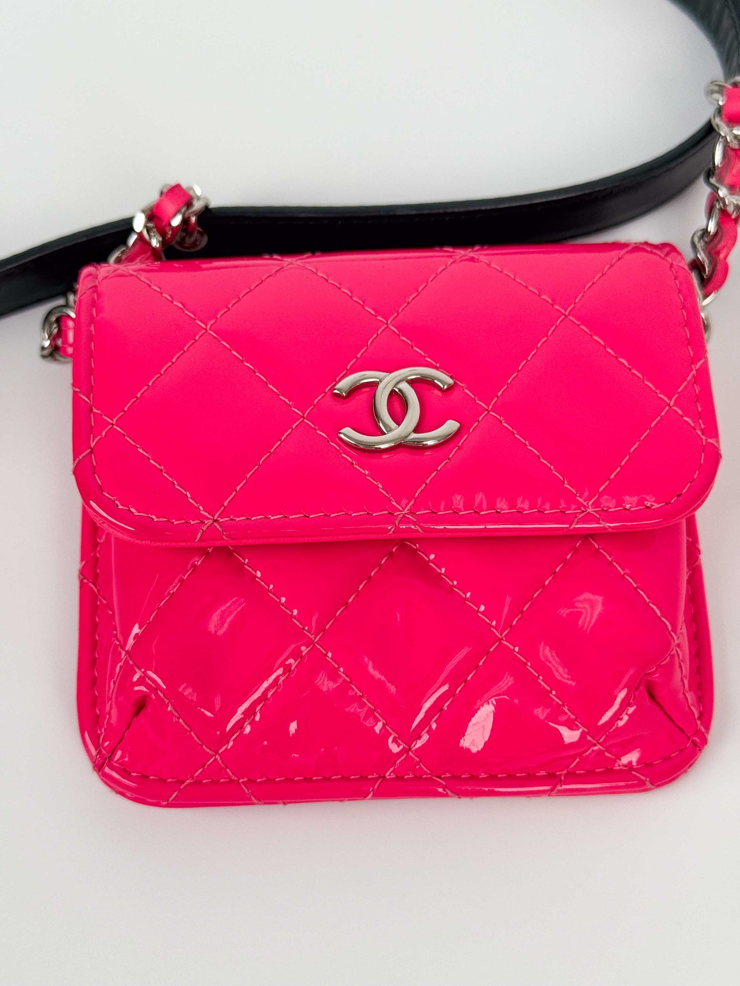 (A68) Chanel Pink and Black Patent Leather Bag