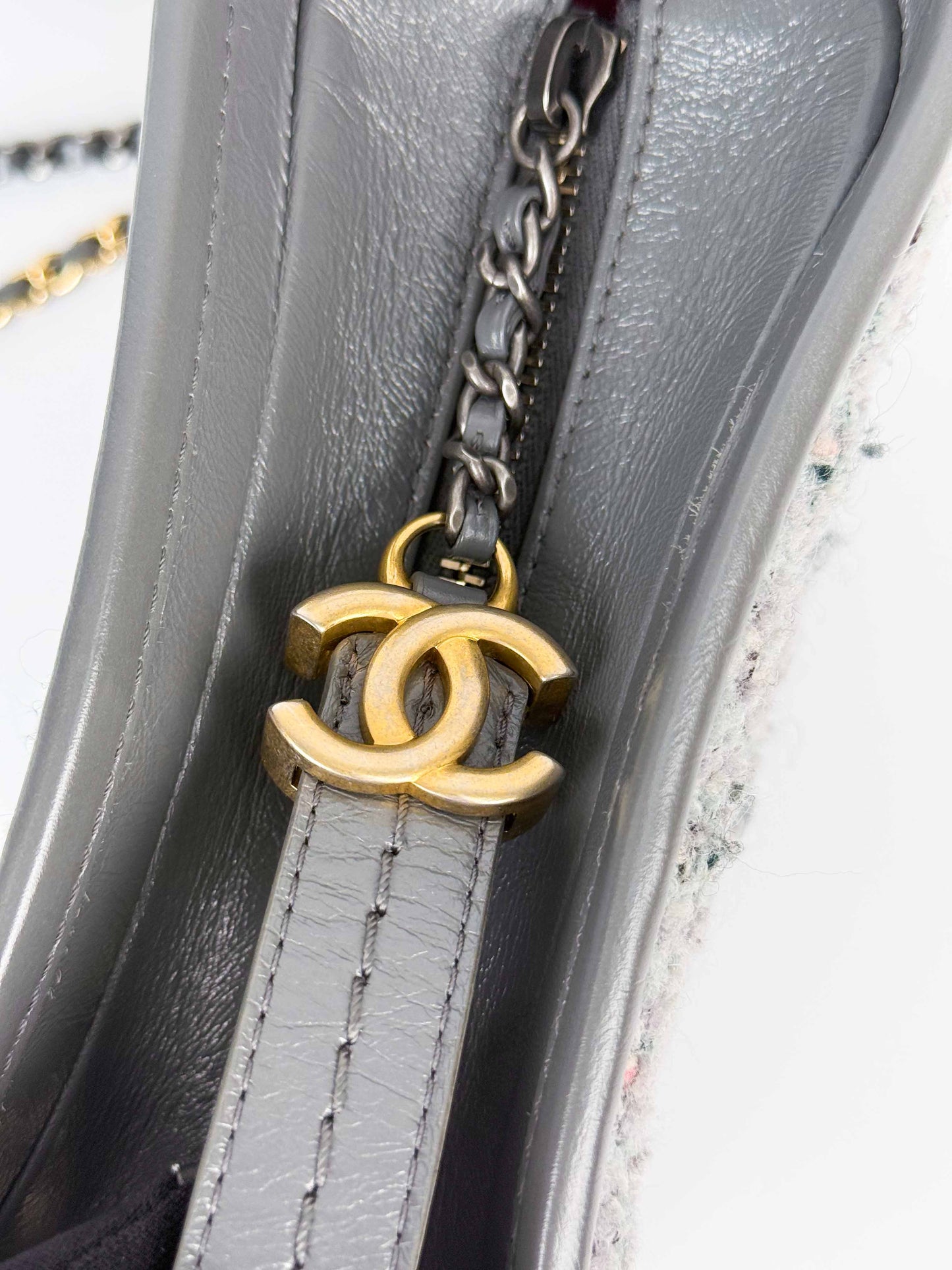 (A91) Chanel Grey Calf Leather/Tweed Small Gabrielle Hobo Bag Multi-Tone Hardware