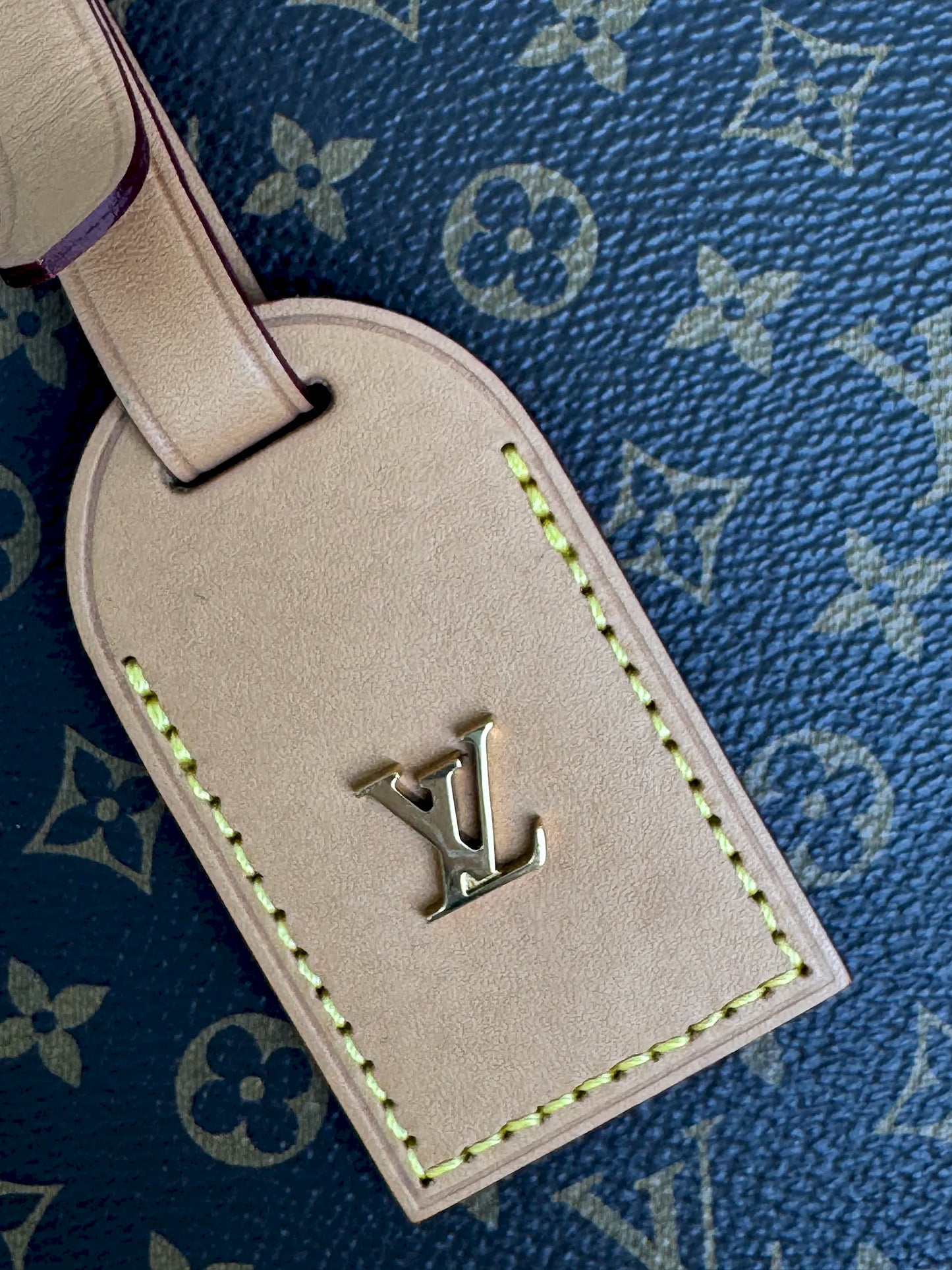 (A15) Louis Vuitton Monogram Petite Boite Chapeau Gold Hardware Removable and Adjustable Crossbody Strap
