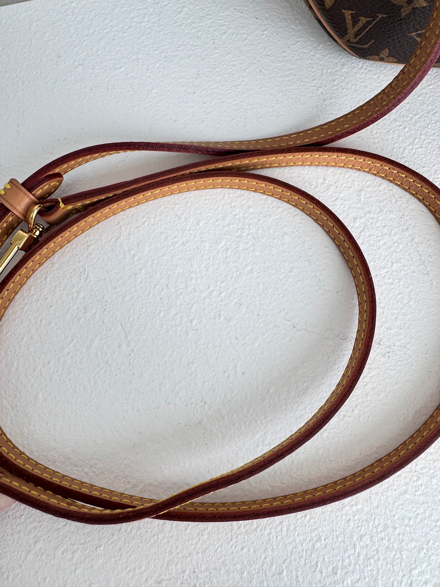 (A15) Louis Vuitton Monogram Petite Boite Chapeau Gold Hardware Removable and Adjustable Crossbody Strap