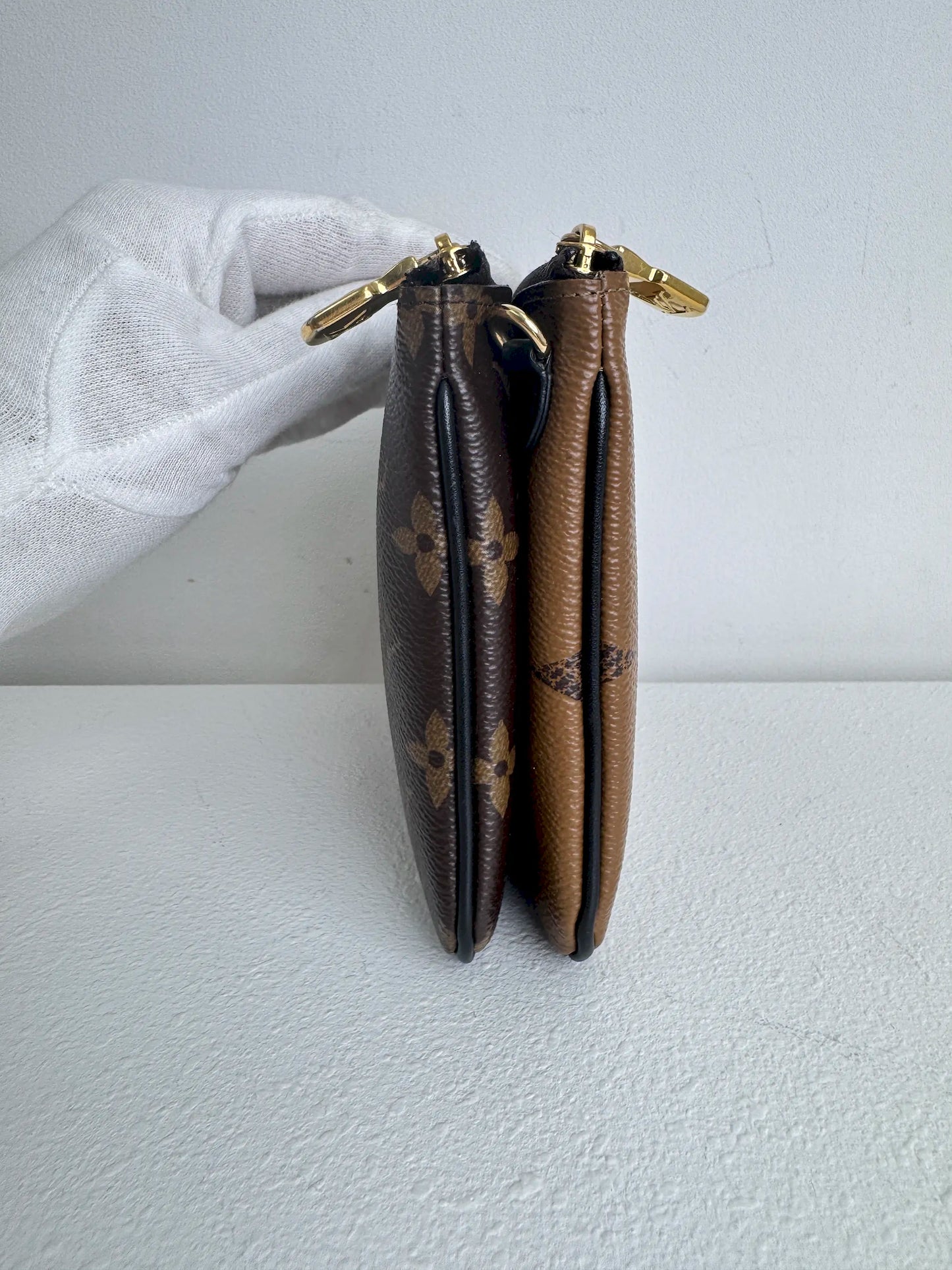(A38) Louis Vuitton Reverse Monogram Double Zip Pochette Gold Hardware