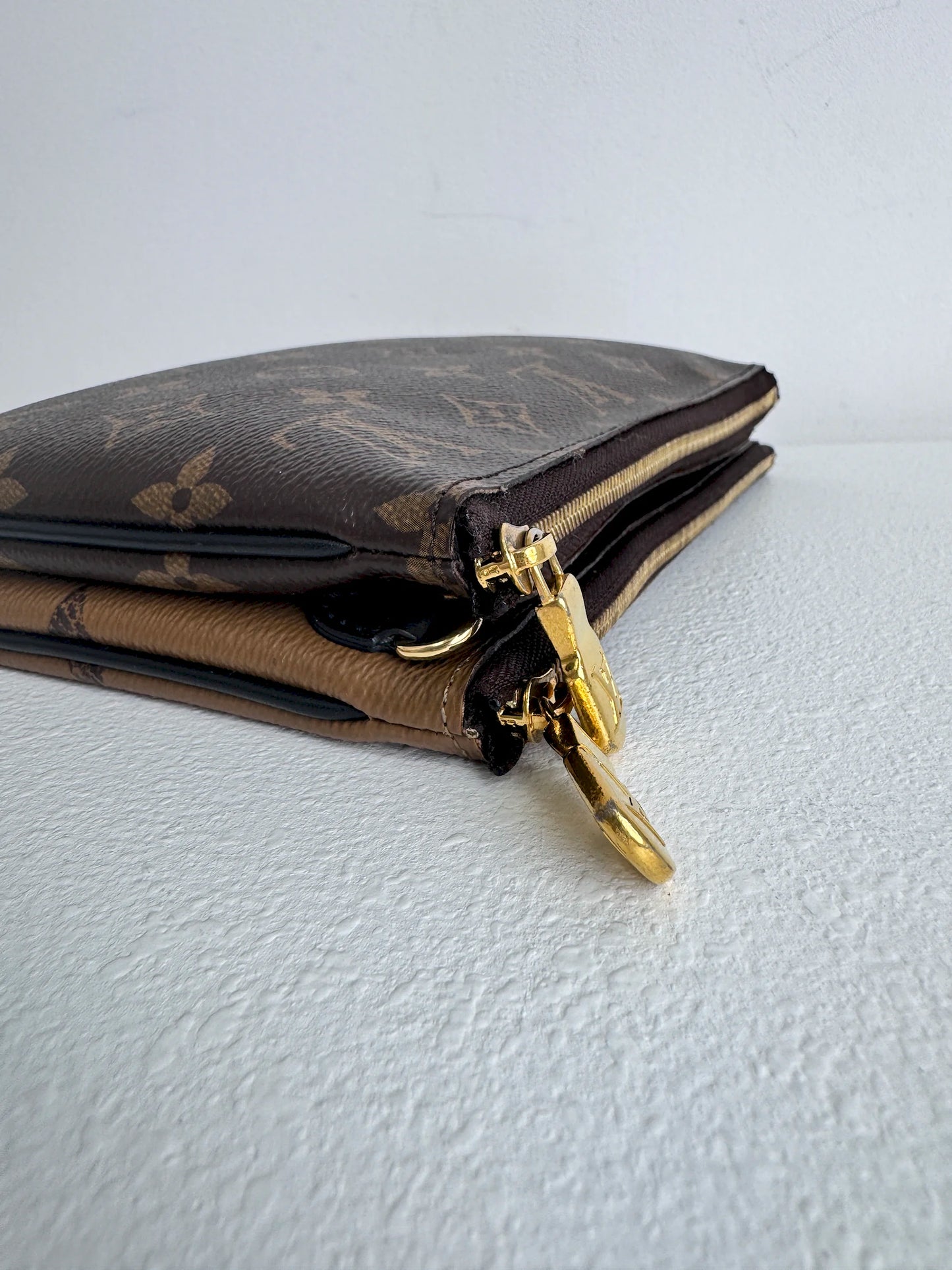 (A38) Louis Vuitton Reverse Monogram Double Zip Pochette Gold Hardware