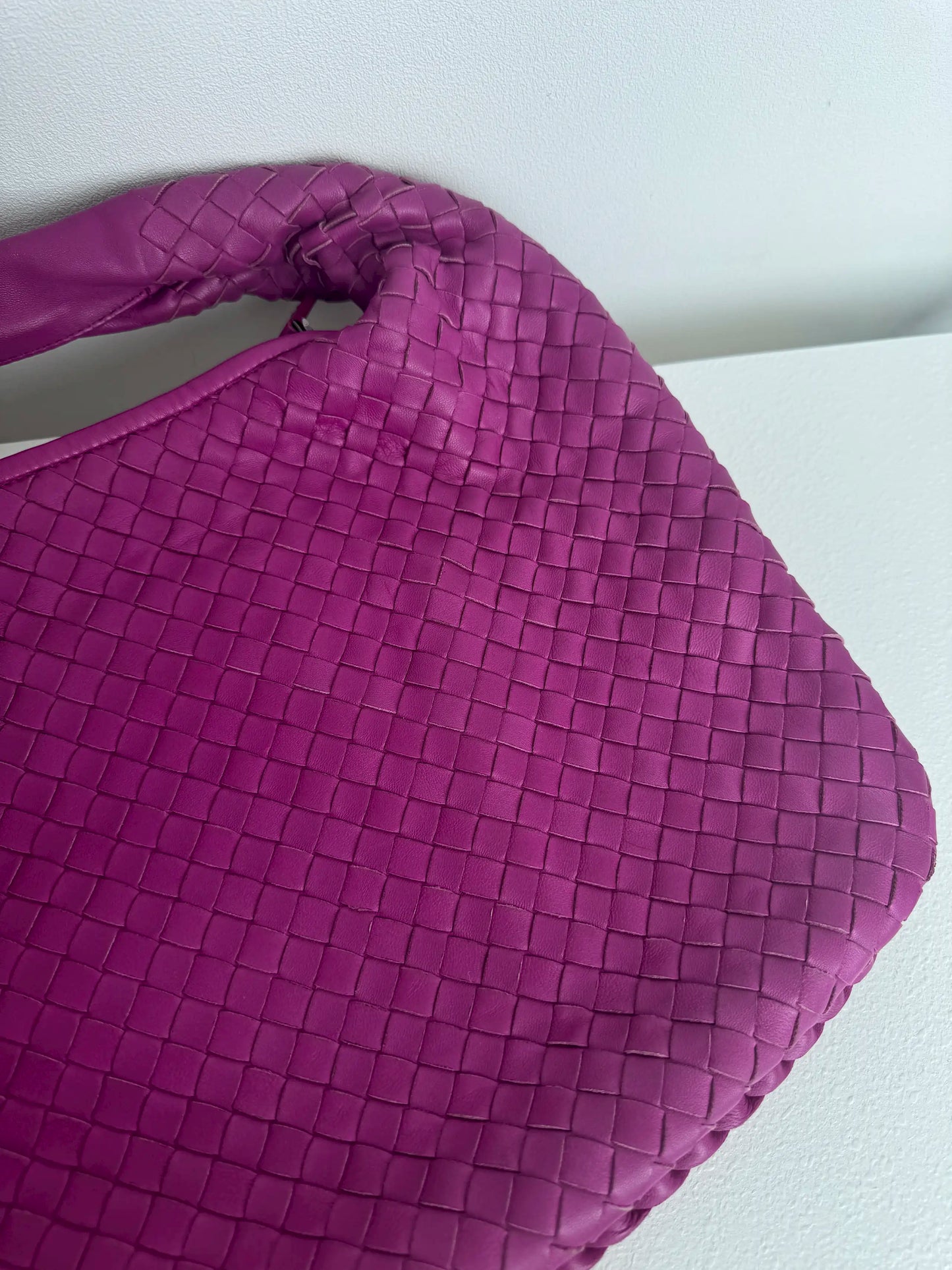 (A41) Bottega Veneta Fuchsia Pink Intrecciato Medium Hobo Ruthenium Hardware