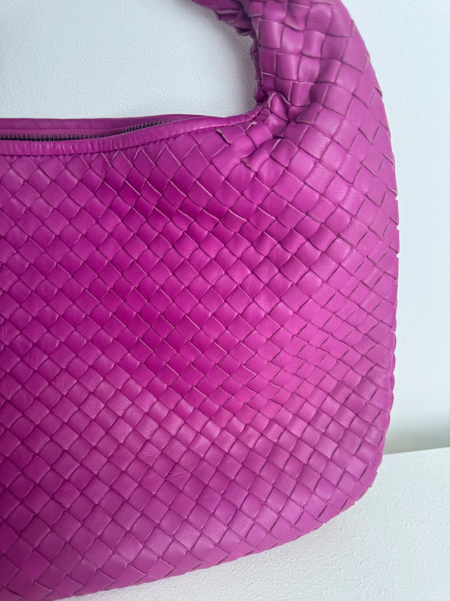 (A41) Bottega Veneta Fuchsia Pink Intrecciato Medium Hobo Ruthenium Hardware