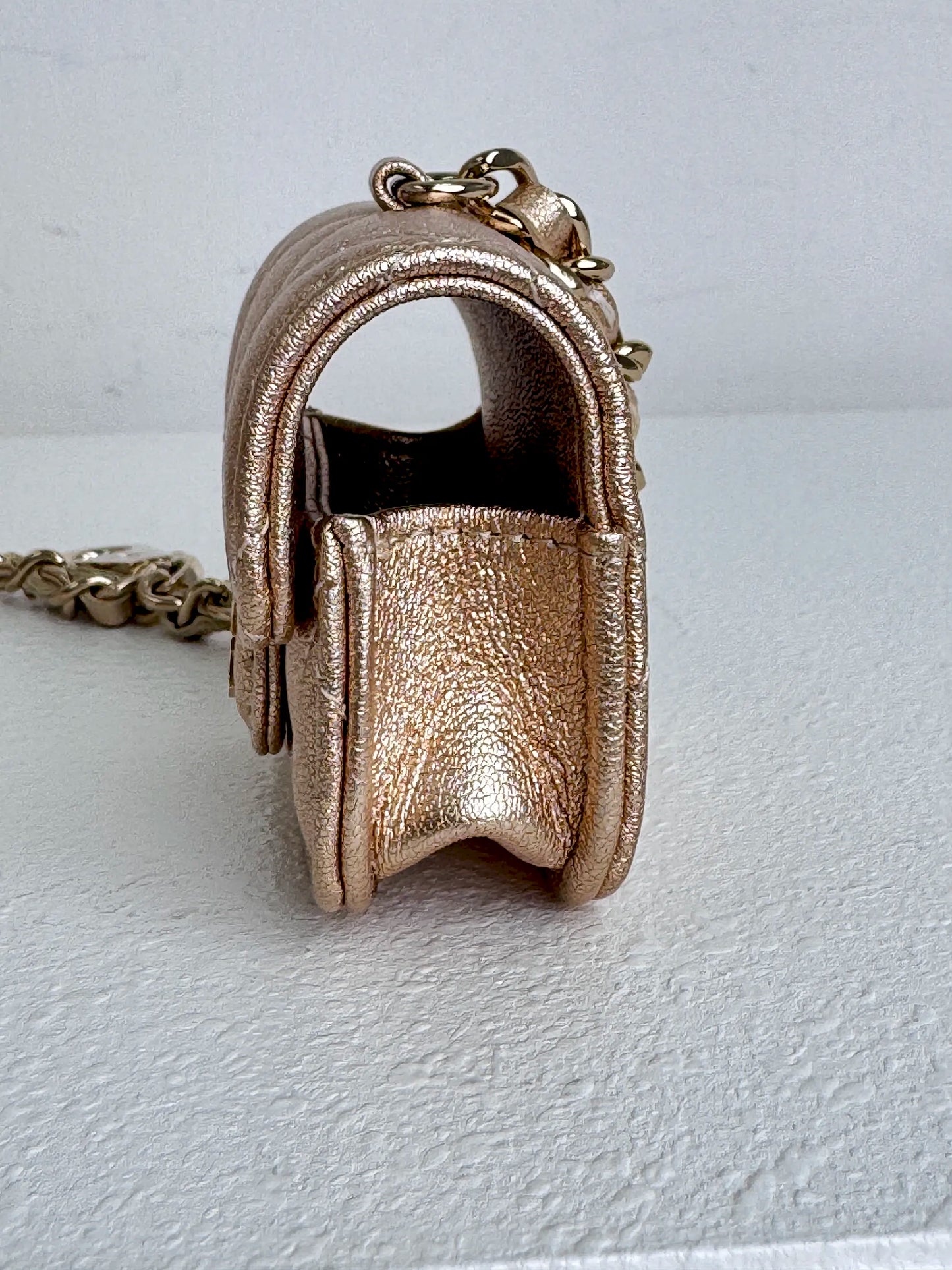 (A45) Chanel Champagne Gold Round Pouch & AirPods Holder Bag Charm Lambskin Champagne Gold Hardware
