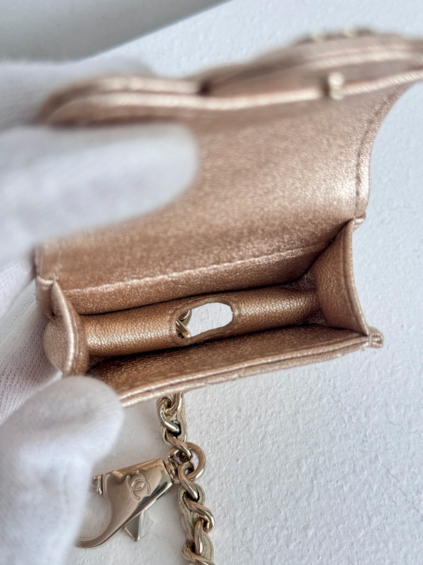 (A45) Chanel Champagne Gold Round Pouch & AirPods Holder Bag Charm Lambskin Champagne Gold Hardware