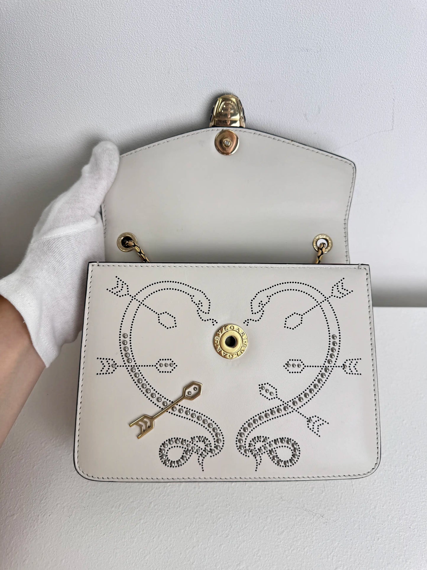 (A46) Bvlgari Off White Leather Studded Small Serpenti Forever Shoulder Bag Calfskin Champagne Gold Hardware
