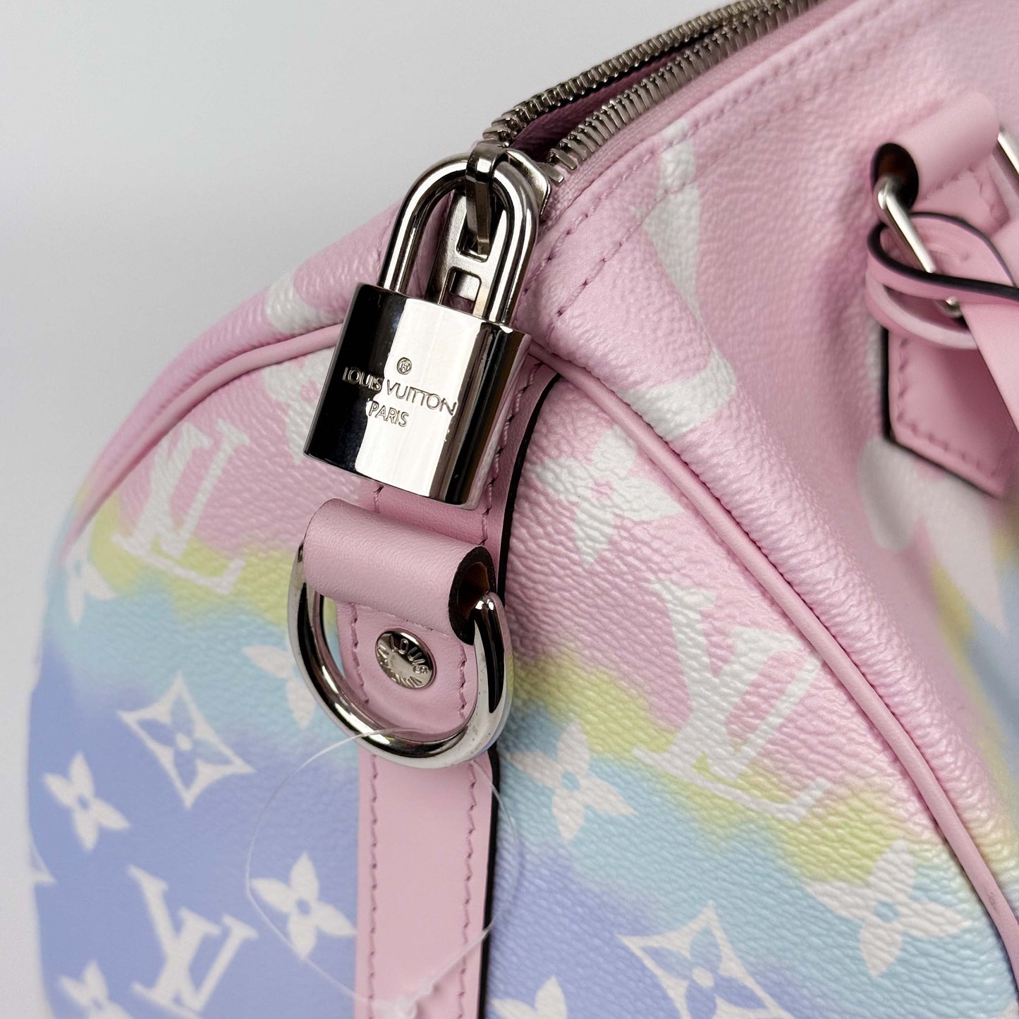 (A49) Louis Vuitton Pink Pastel Speedy Bandoulière Escale 30 Silver Hardware