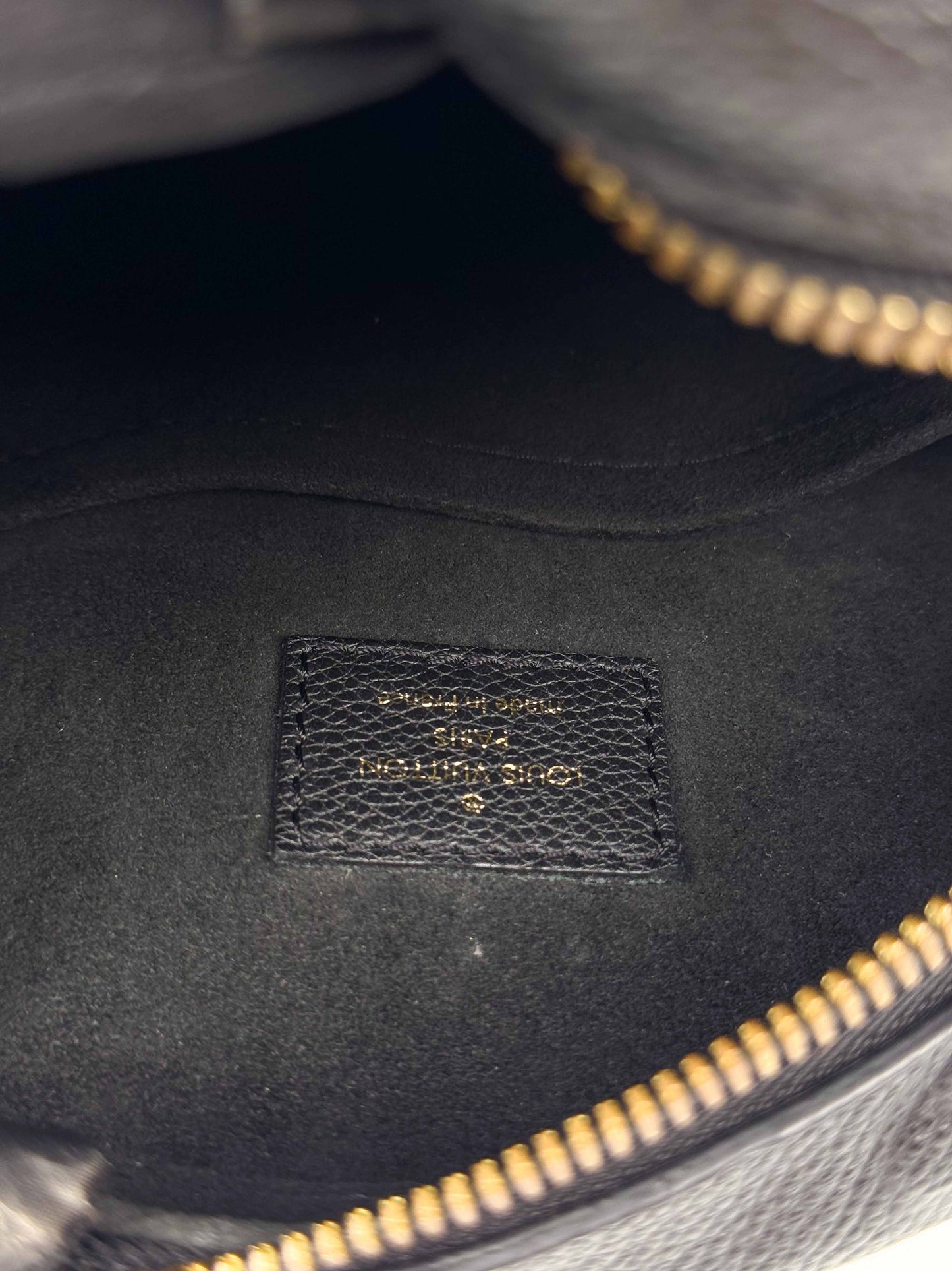 (A51) Louis Vuitton Black Empreinte Boite Chapeau Souple MM Gold Hardware