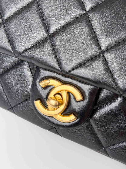 (A117) Chanel Black Calfskin Medium Single Flap, Gold Hardware