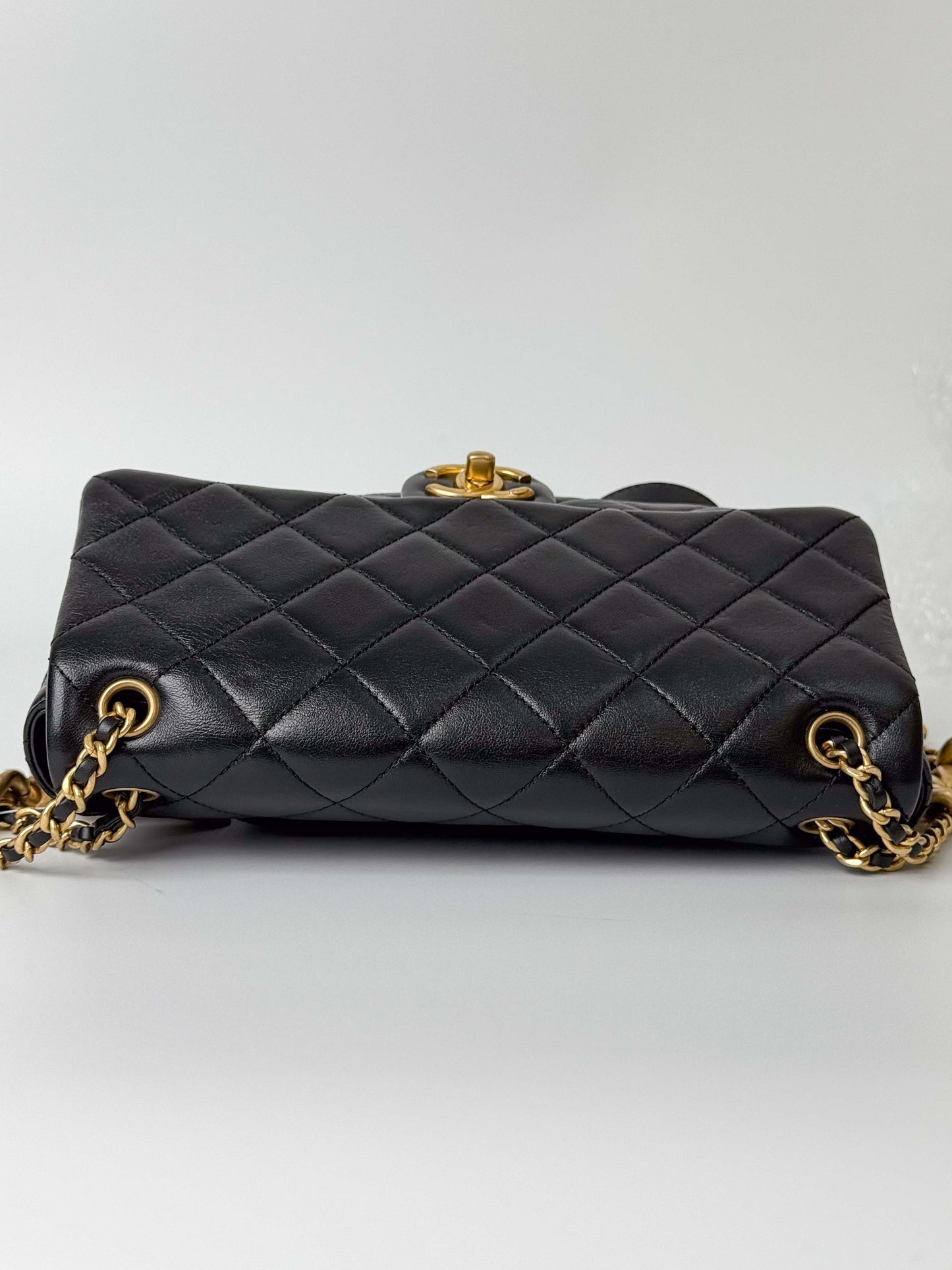 (A117) Chanel Black Calfskin Medium Single Flap, Gold Hardware