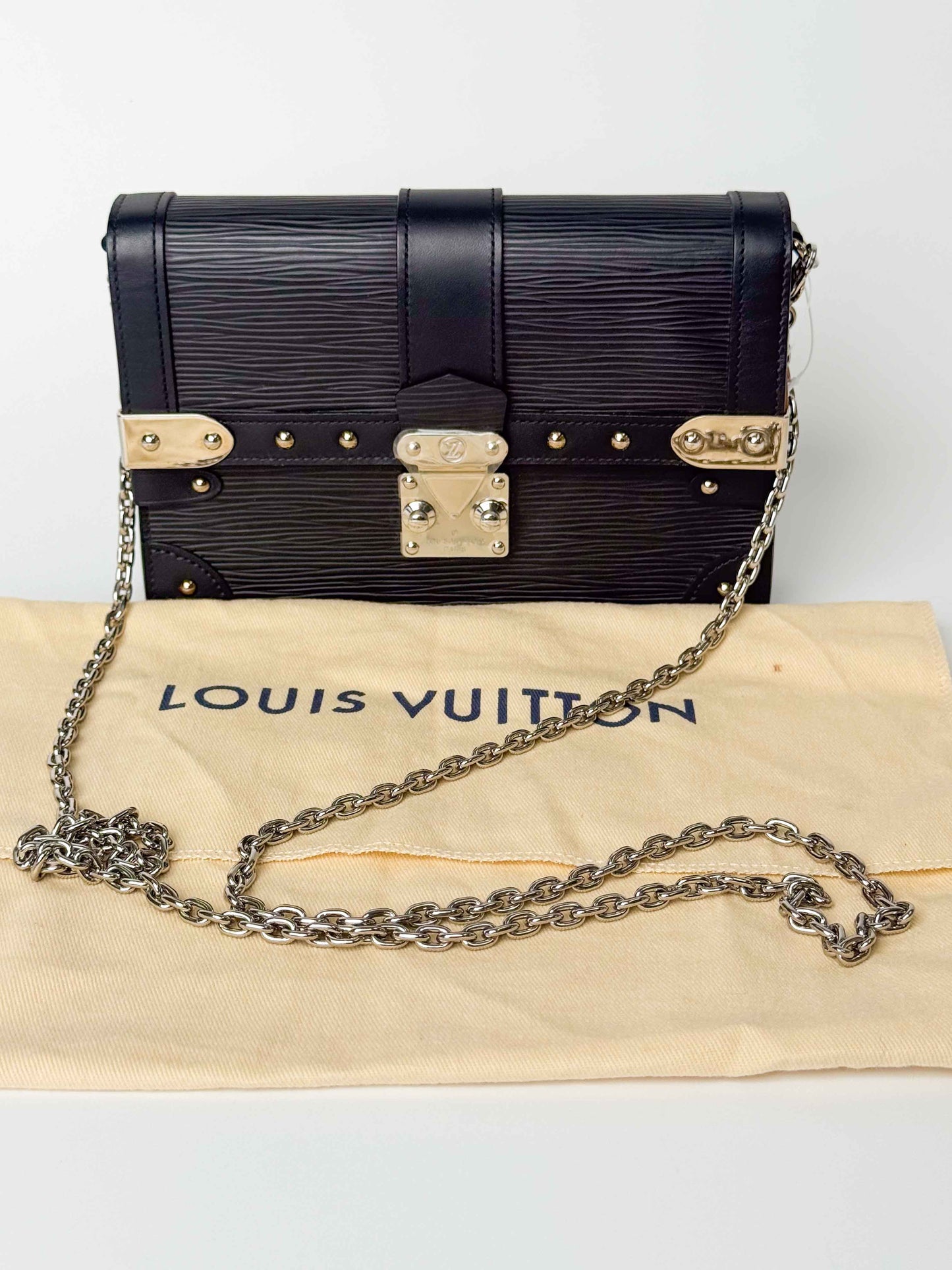 (A94) Louis Vuitton Epi Trunk Chain Wallet Silver Hardware
