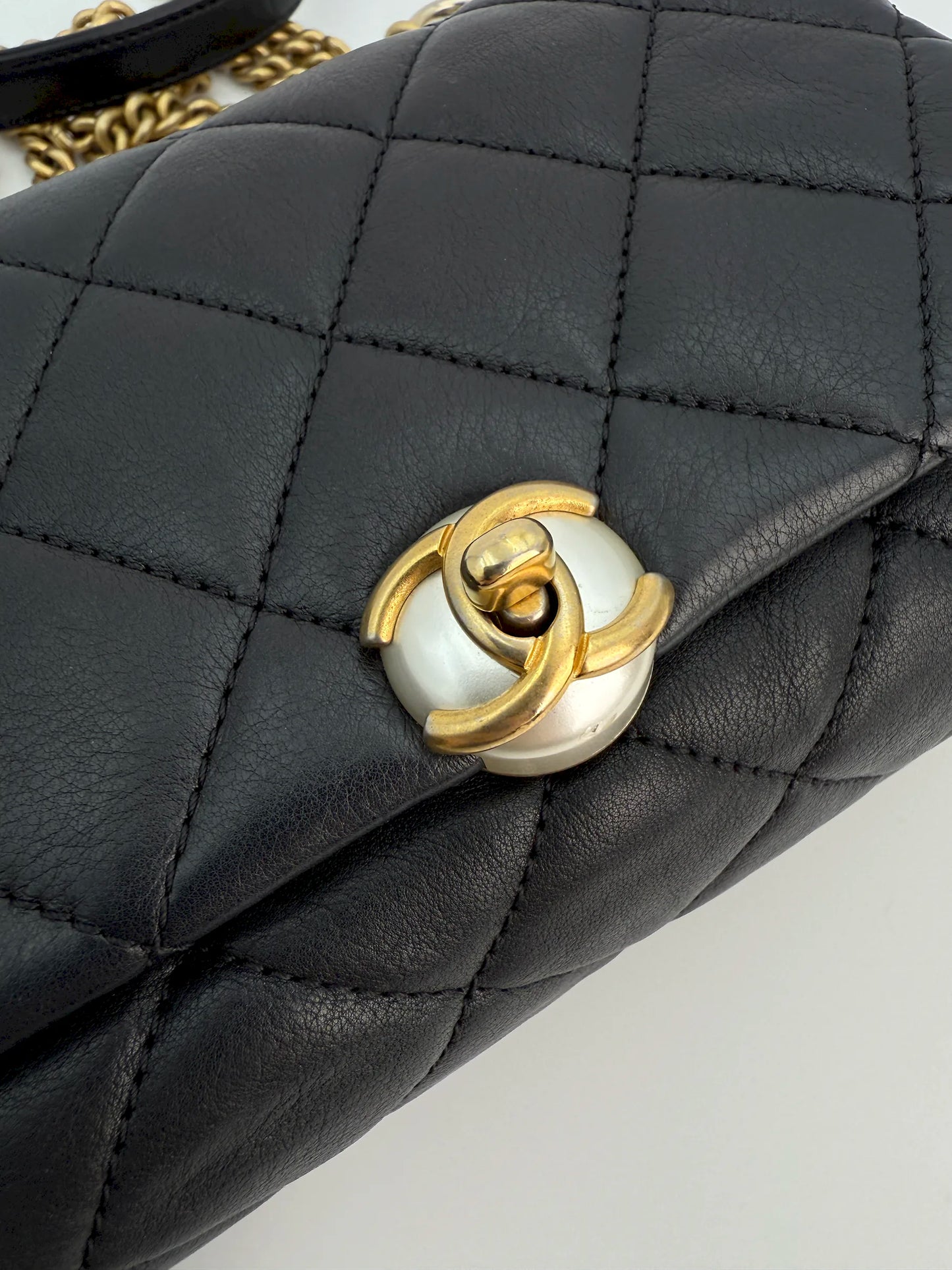 (AJ13) Chanel Black Quilted Calf Leather Pearl Accordion Small Flap Bag, Gold Hardware