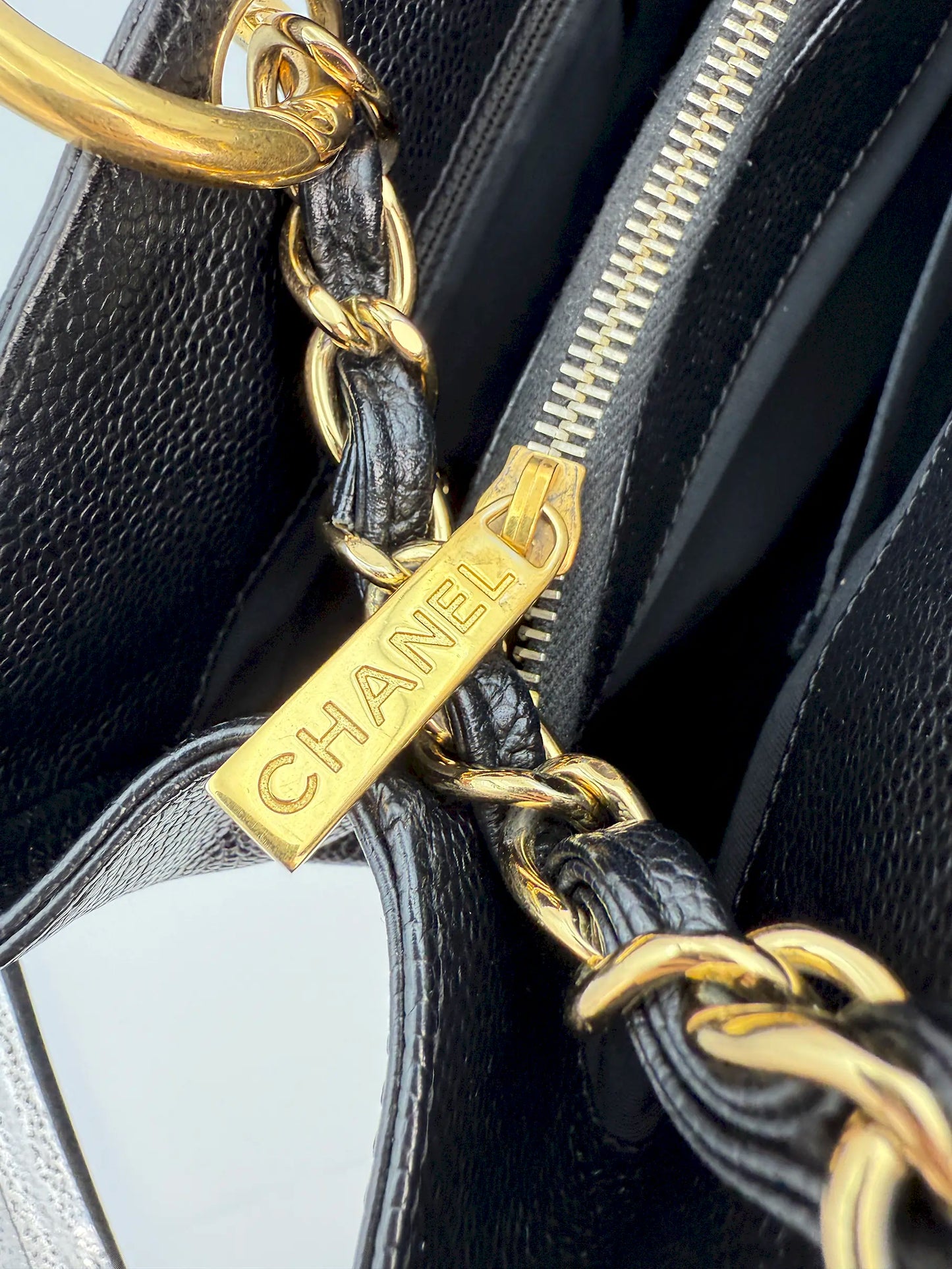 (AJ43) Chanel Black Caviar GST, Gold Hardware