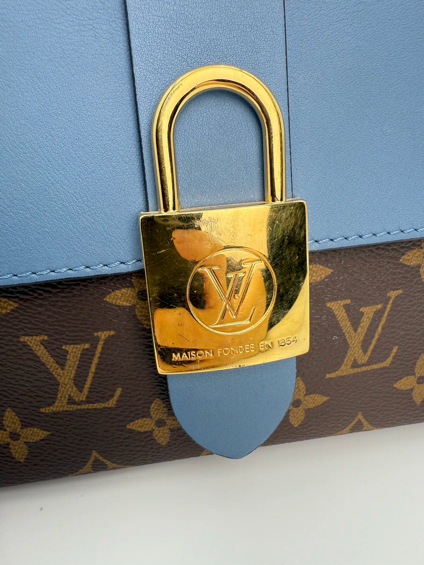 (AJ47) Louis Vuitton Blue/Monogram Locky BB, Gold Hardware