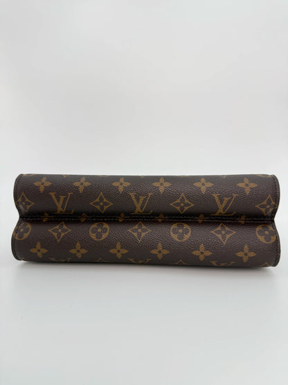 (AJ49) Louis Vuitton Black/Monogram Victoire Crossbody Bag, Gold Hardware