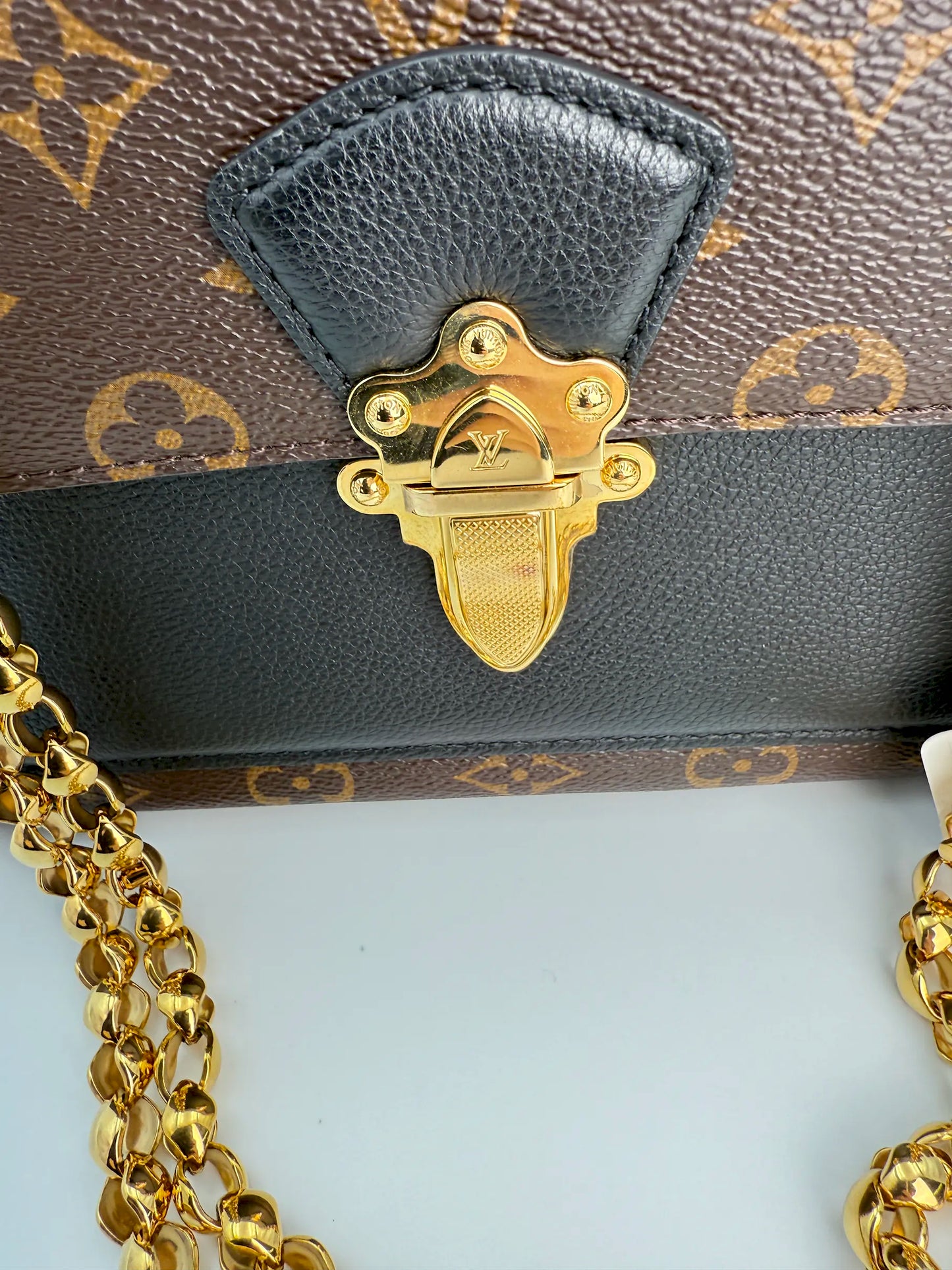 (AJ49) Louis Vuitton Black/Monogram Victoire Crossbody Bag, Gold Hardware