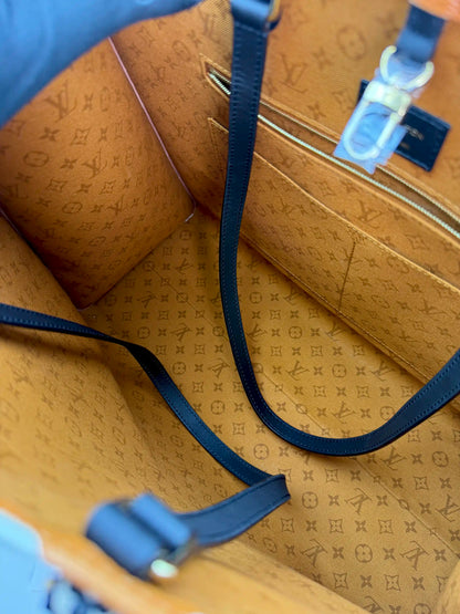 (AJ50) Louis Vuitton Crafty Onthego GM Shoulder Bag, Gold Hardware