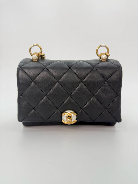 (AJ13) Chanel Black Quilted Calf Leather Pearl Accordion Small Flap Bag, Gold Hardware