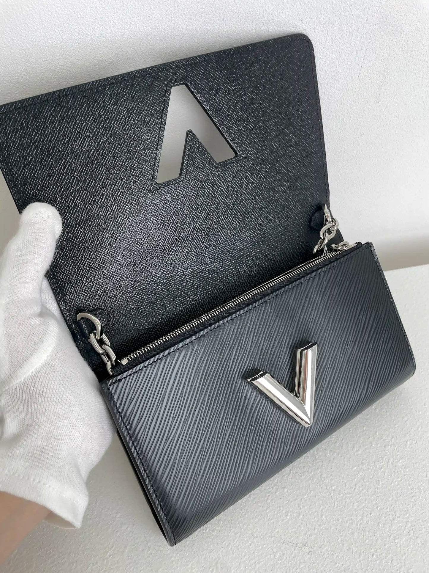 (A21) Louis Vuitton Black Epi Twist Wallet on Chain Silver Hardware With Code