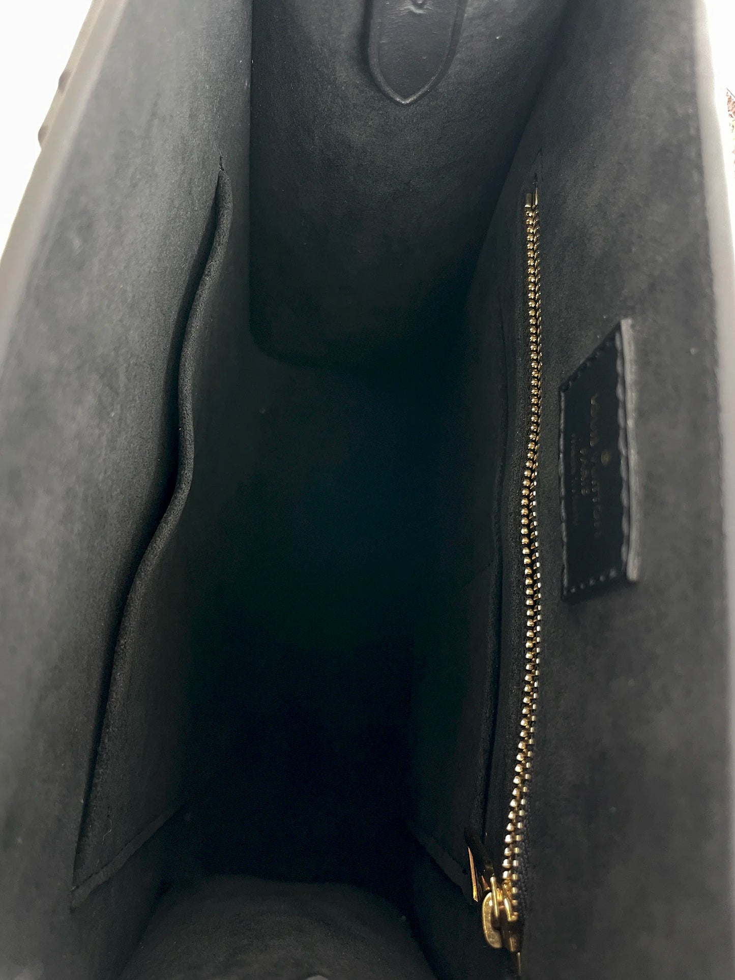 (A22) Louis Vuitton Black Epi Sac Plat BB Gold Hardware RFID