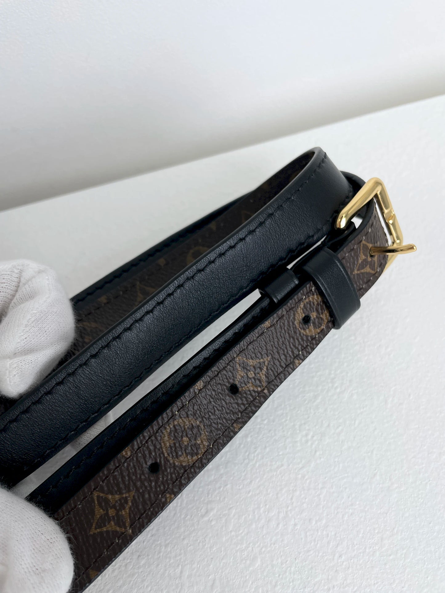 (A22) Louis Vuitton Black Epi Sac Plat BB Gold Hardware RFID